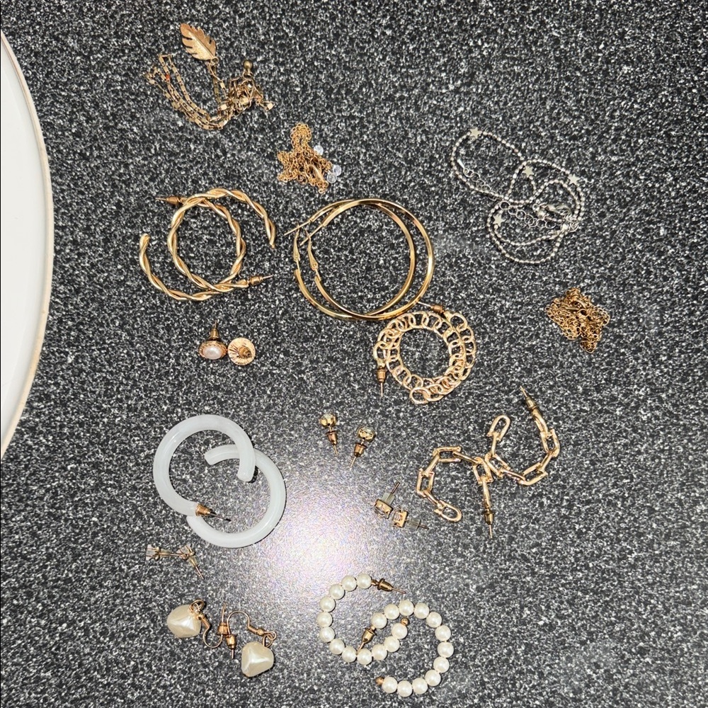 Elegant Gold and Silver Jewelry Set